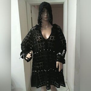 NWOT POL Black CROCHET COVER UP W/ FAUX PEARLS & BAND CUFFS PLUS HOODIE SZ. MED
